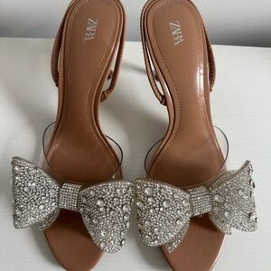Zara Tan and Silver Heels with Glitter Bow size 39